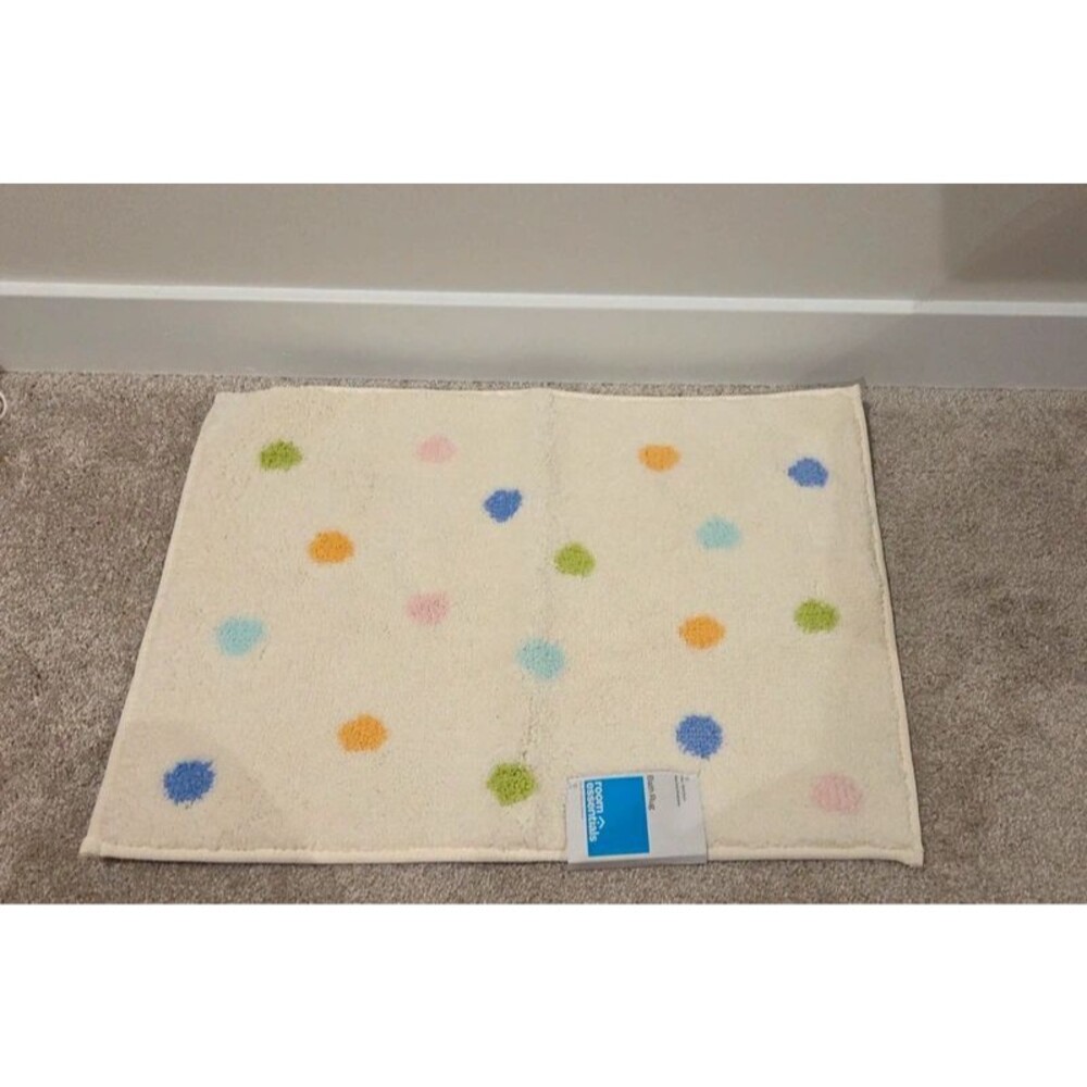 Room essentials polka dot bath rug